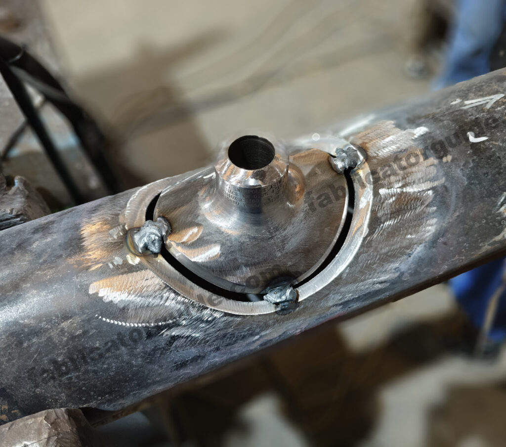 Small bore Pipe branch sweepolet fitting